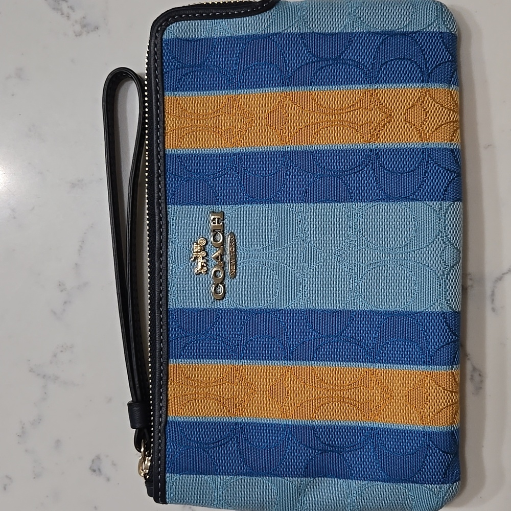 NWT COACH C4566 Large Corner Zip Jacquard Stripes Wristlet